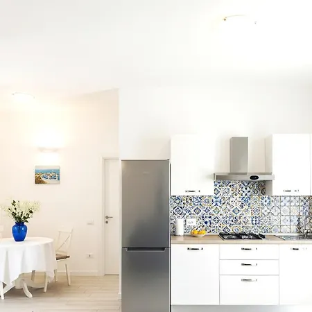 Danyshome Giove Davanti Al Mare Apartment
