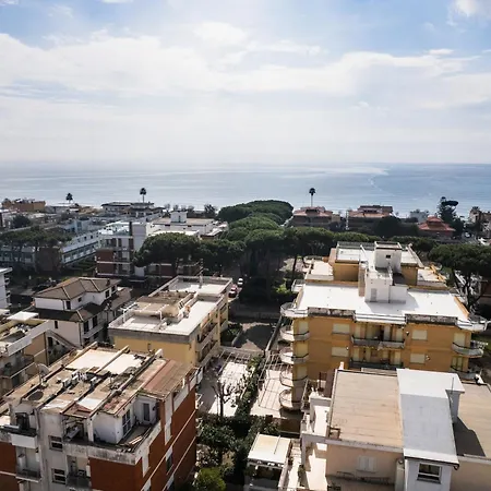 Danyshome Giove Davanti Al Mare * Terracina