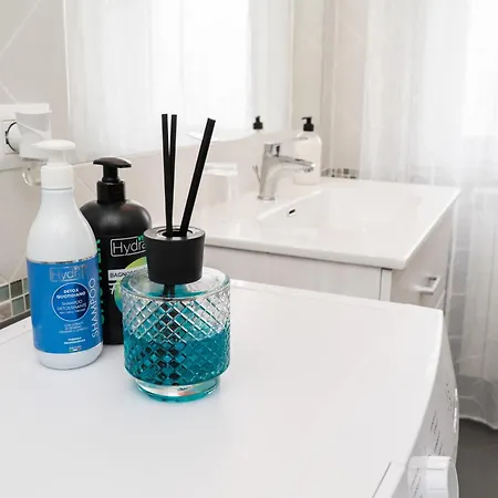 Danyshome Giove Davanti Al Mare Apartment