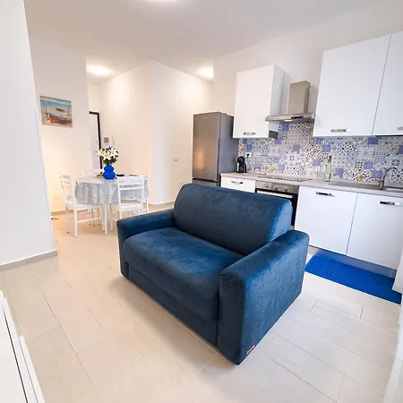 Apartment Danyshome Giove Davanti Al Mare